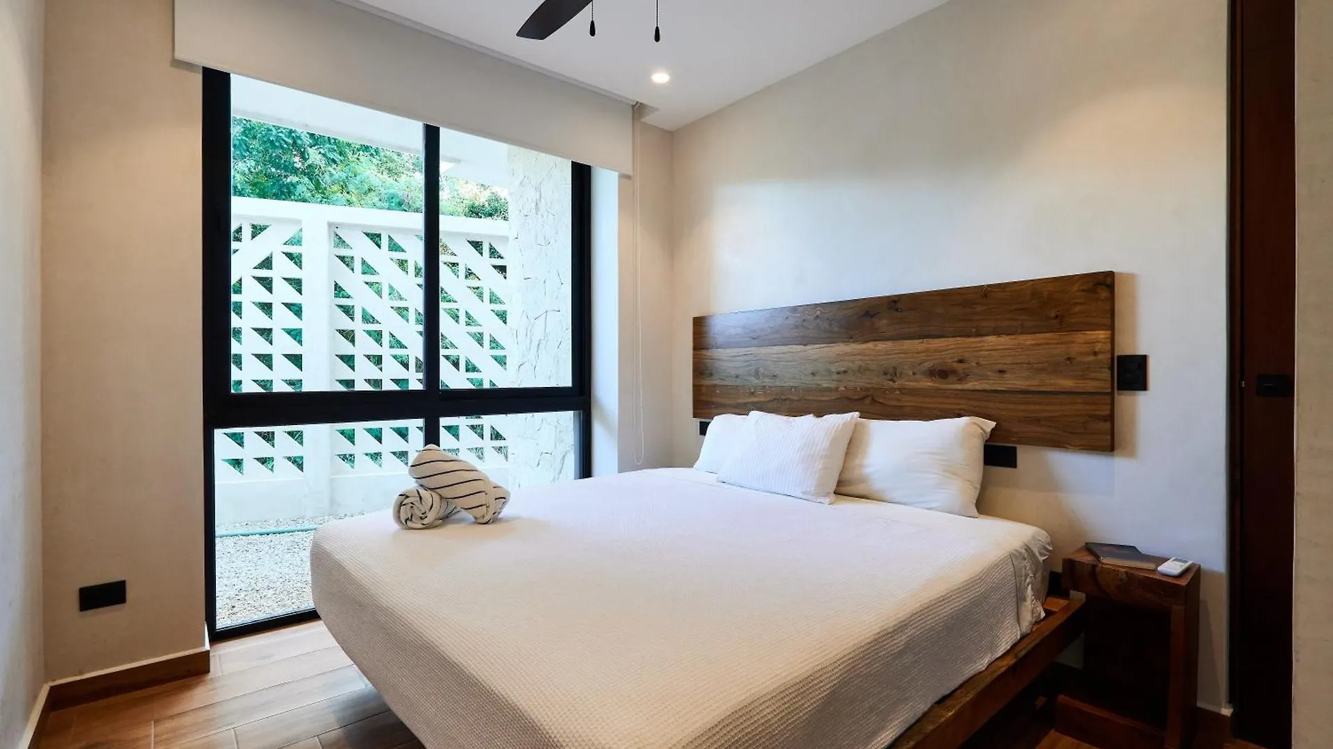Casa Baay - Private 17 Bedroom House, 34 Pax, Rooftop And Pool Tulum Mexico
