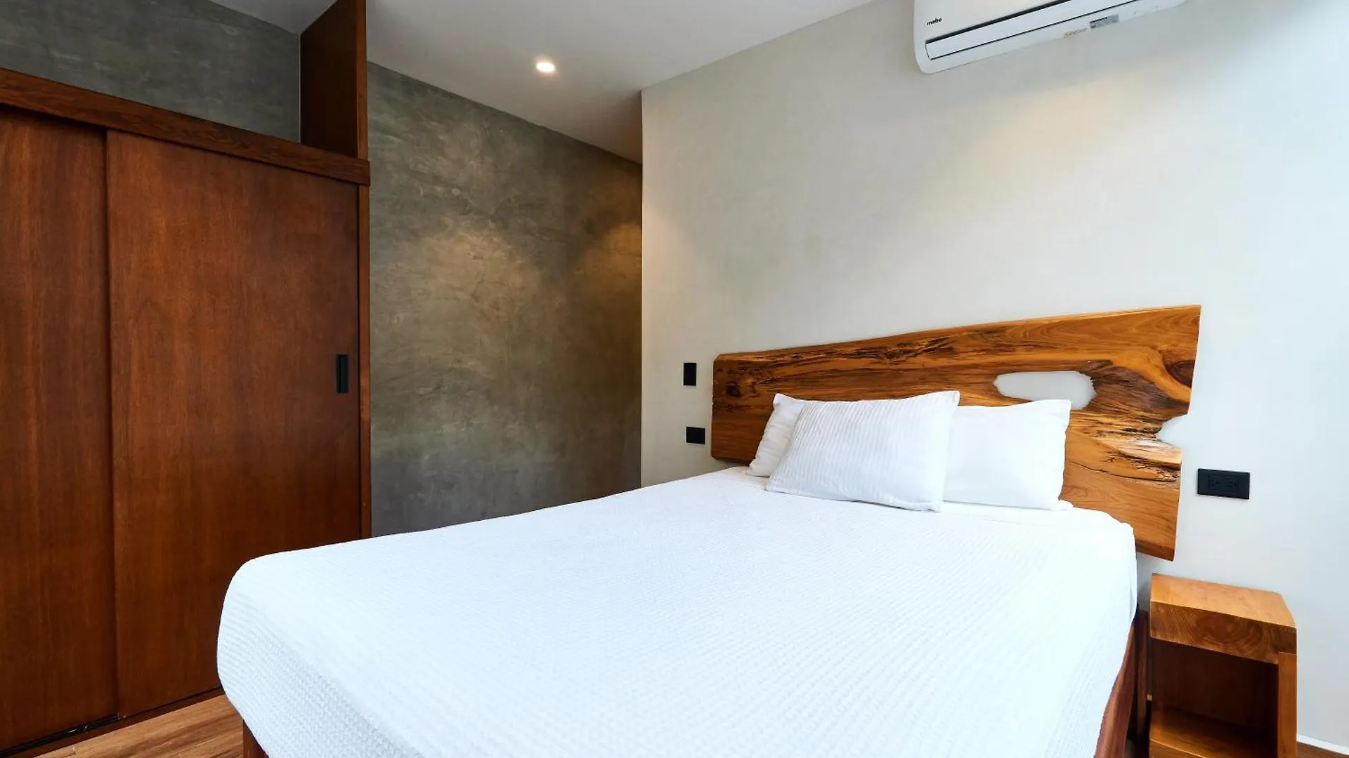Casa Baay - Private 17 Bedroom House, 34 Pax, Rooftop And Pool Tulum