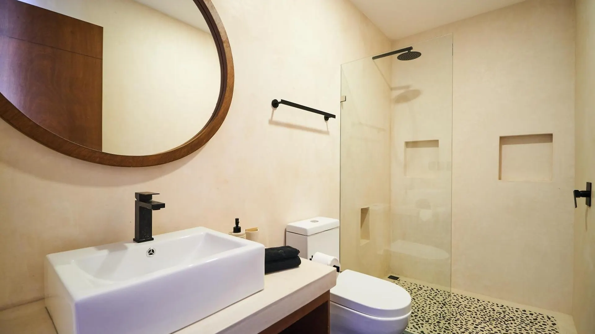 Casa Baay - Private 17 Bedroom House, 34 Pax, Rooftop And Pool Tulum